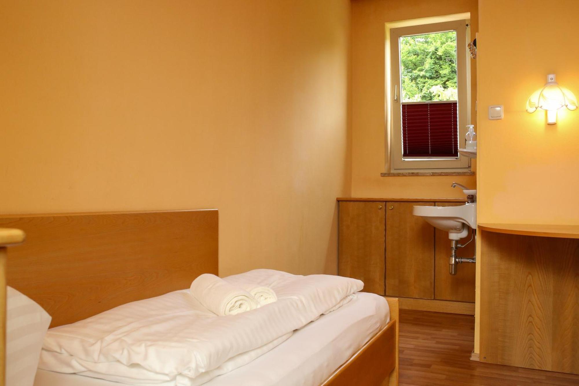 Self-Check In Apartmenthotel Seeglueck Portschach am Woerthersee Exterior photo